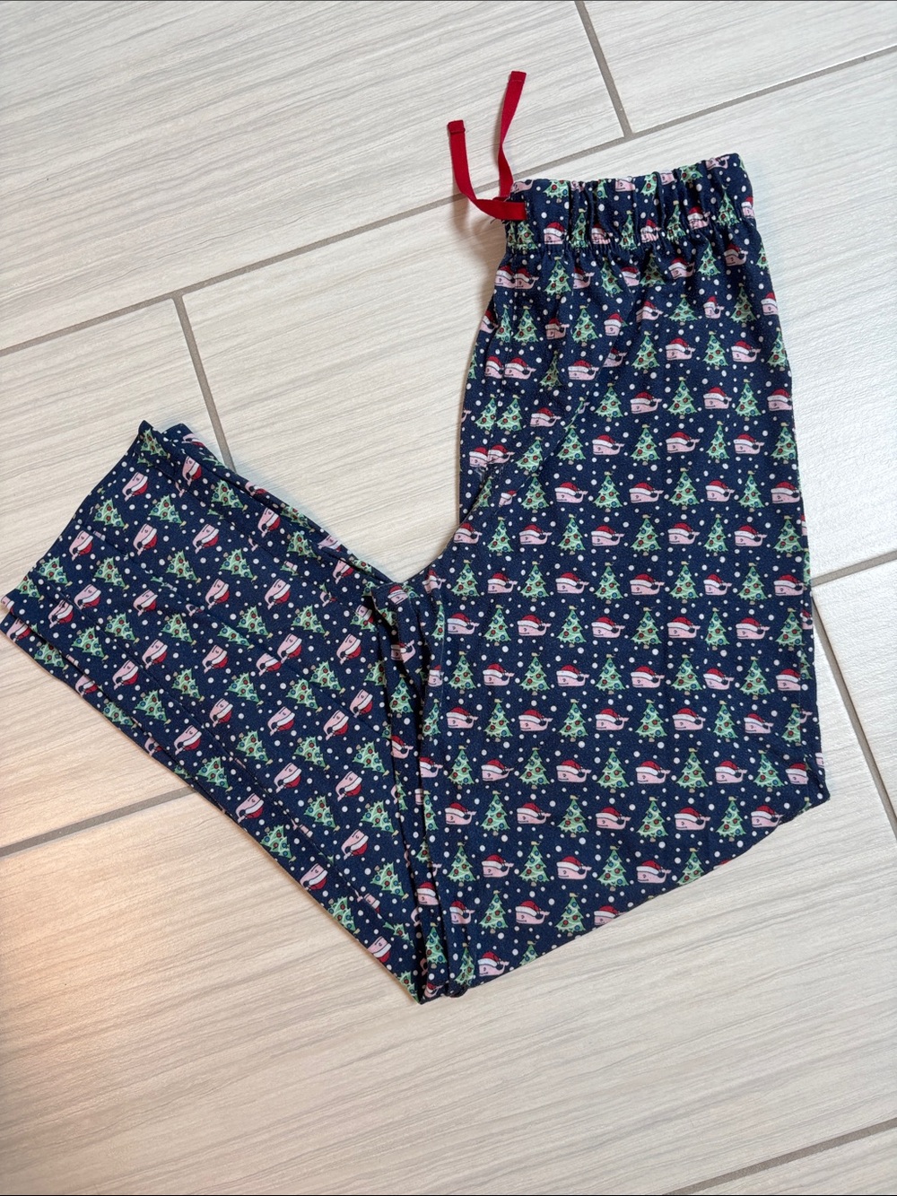 Vineyard Vines Navy Pajama Pants with Christmas Red Santa & Green Trees L (16)